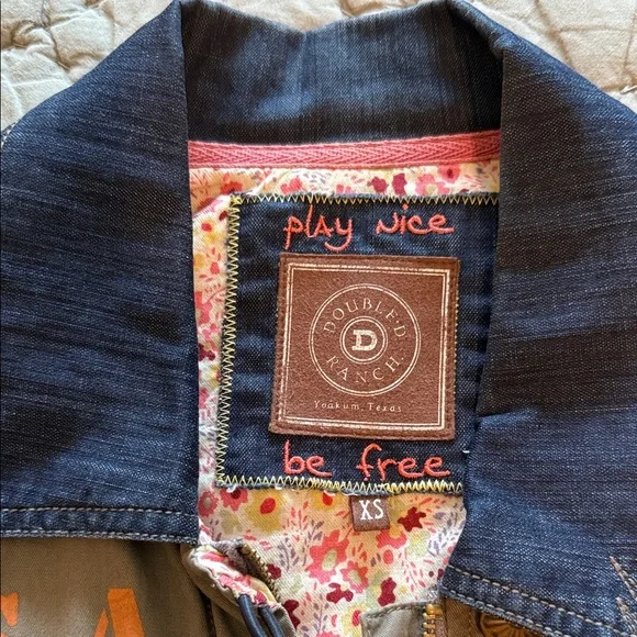 Double D Ranch Green and Blue Embroidered Jacket - Picture 2 of 6